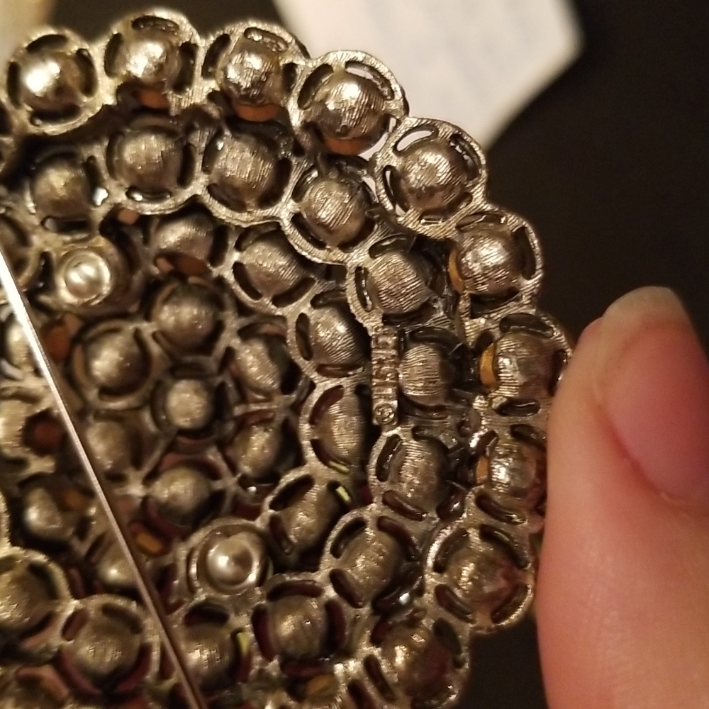 Vintage 1960s Lisner Silver Tone Diamante Domed Rhinestone Brooch - Picture 6 of 6